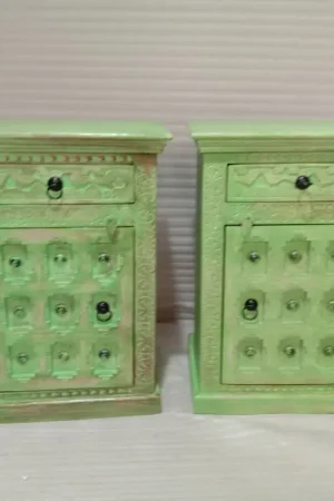Vintage groen nachtkastje met lades Finale Uitverkoop