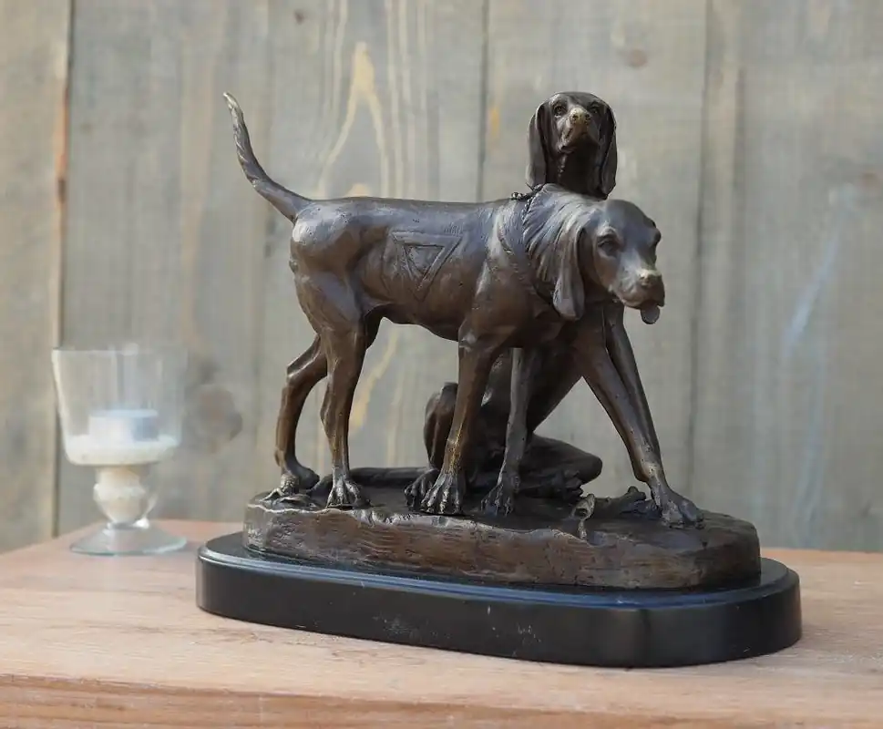 Beeld brons staande en zittende hond Korting