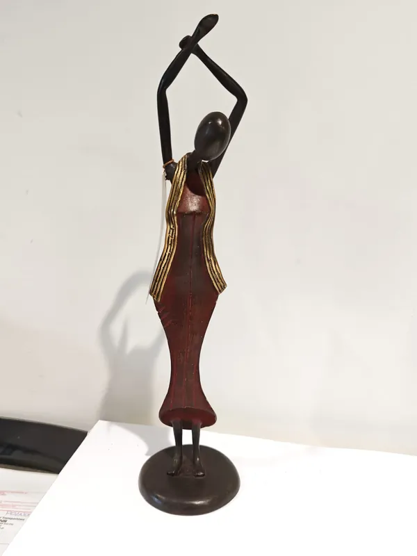 Afrikaans bronzen beeld danseres rood goud 40cm Hete Deal