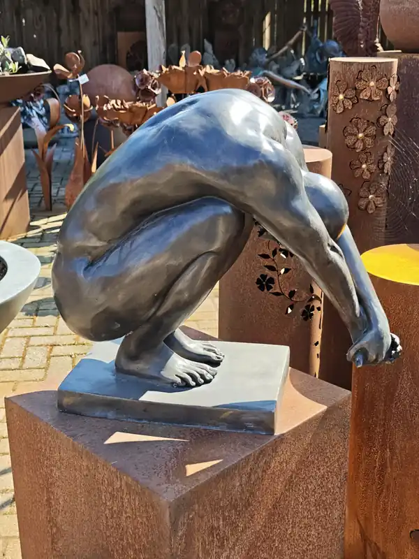 Beeld man voorover gebogen 70cm Nu Kopen