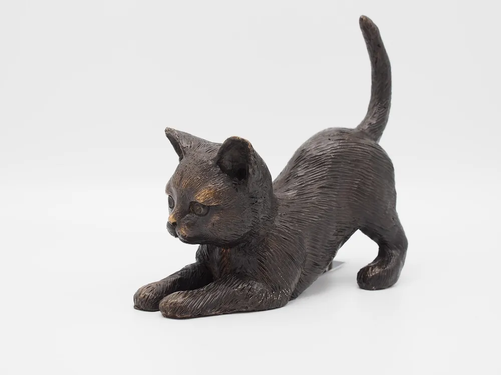 Aanbieding Bronzen beeld liggende kat 18cm