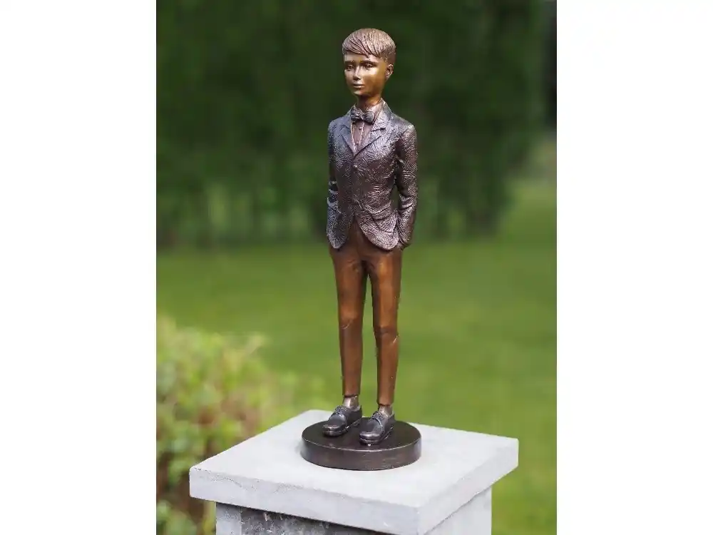 Shop Nu Beeld jongen staand brons