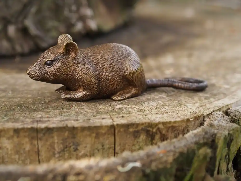 Beeldje brons muis 13cm Laatste Kans