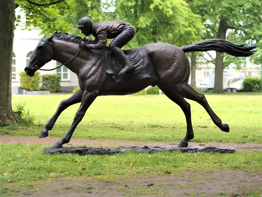 Bronzen jockey op een paard Fabrieksprijs