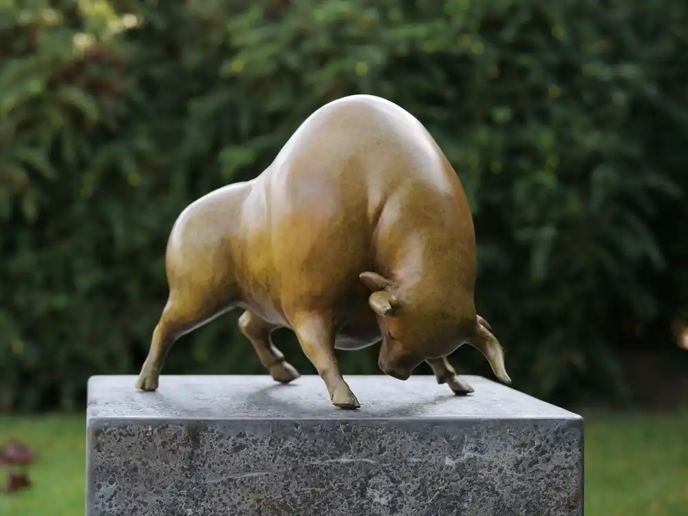 Gereduceerde Prijs Bronzen stier groene hot platina