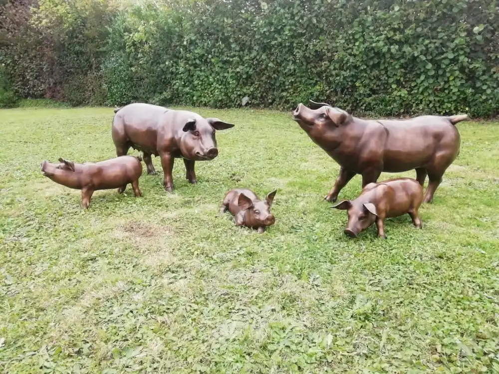 Bestseller Bronzen beeld Varken model 2
