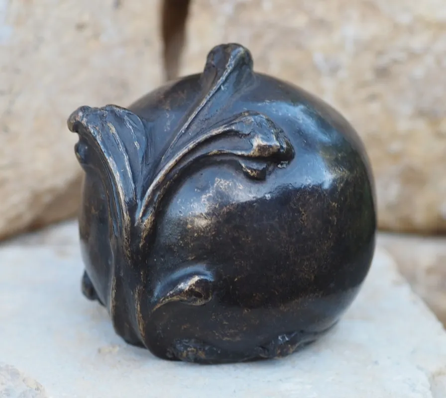 Korting Bronzen urn met abstracte bloemen 6cm