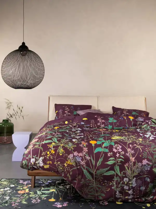 Fabrieksprijs Essenza 2-persoons katoen-satijnen gebloemd dekbedovertrek 200x200 cm - mauve wine