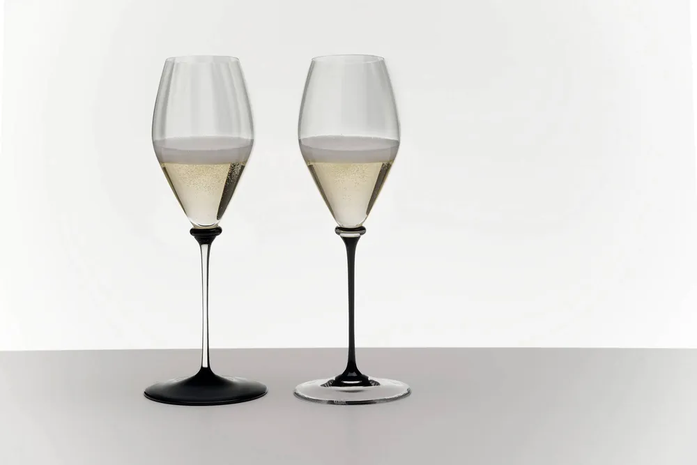 Direct Verzonden Riedel Champagneglas Fatto A Mano Performance - Zwarte Voet - 375 ml
